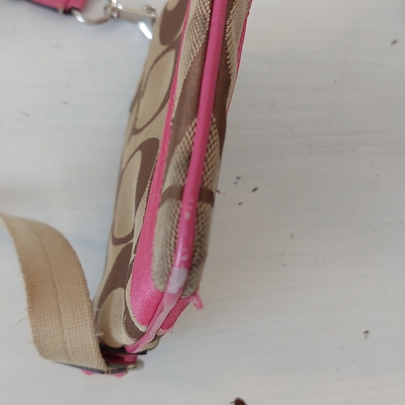 COACH crossbody hand bag - Picture 15 of 16